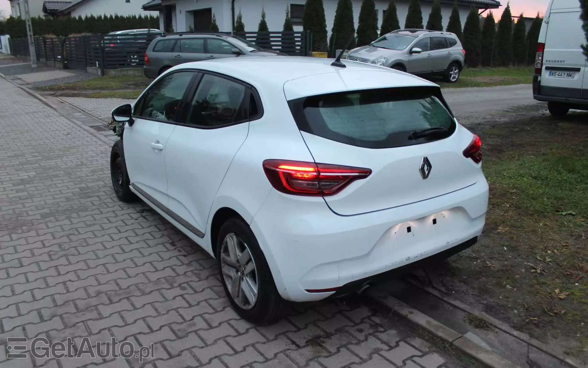 RENAULT Clio 