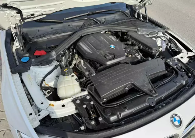 BMW Seria 3 318d Sport Line Shadow