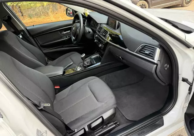 BMW Seria 3 318d Sport Line Shadow