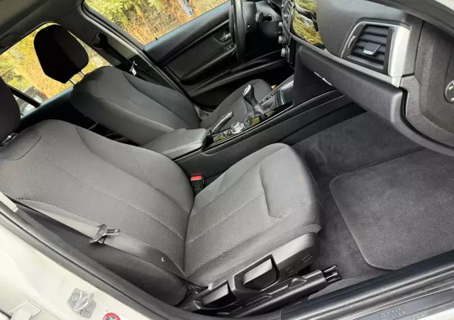 BMW Seria 3 318d Sport Line Shadow