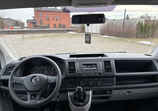 VOLKSWAGEN Transporter 