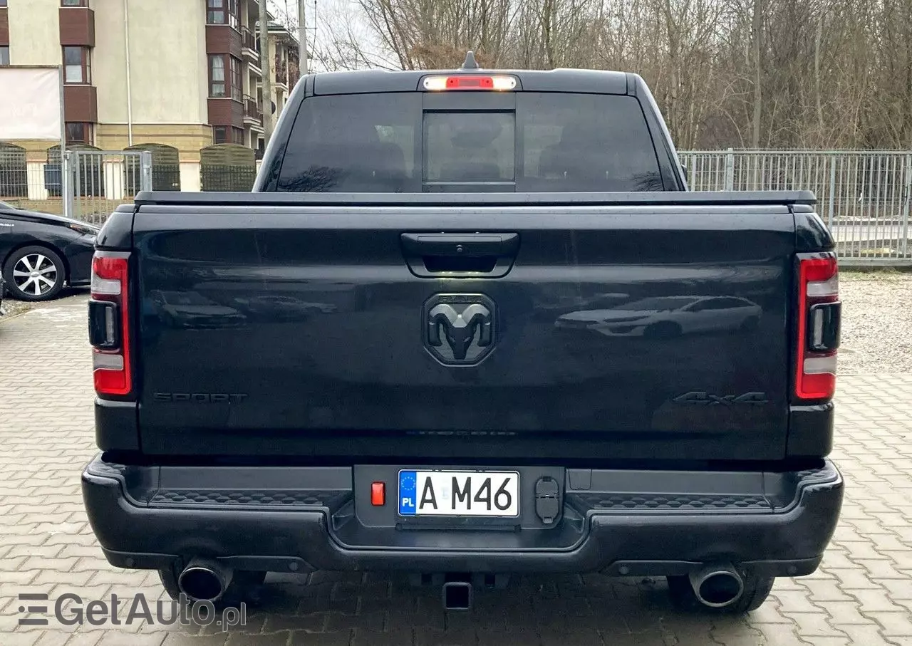 RAM 1500 Crew Cab Sport