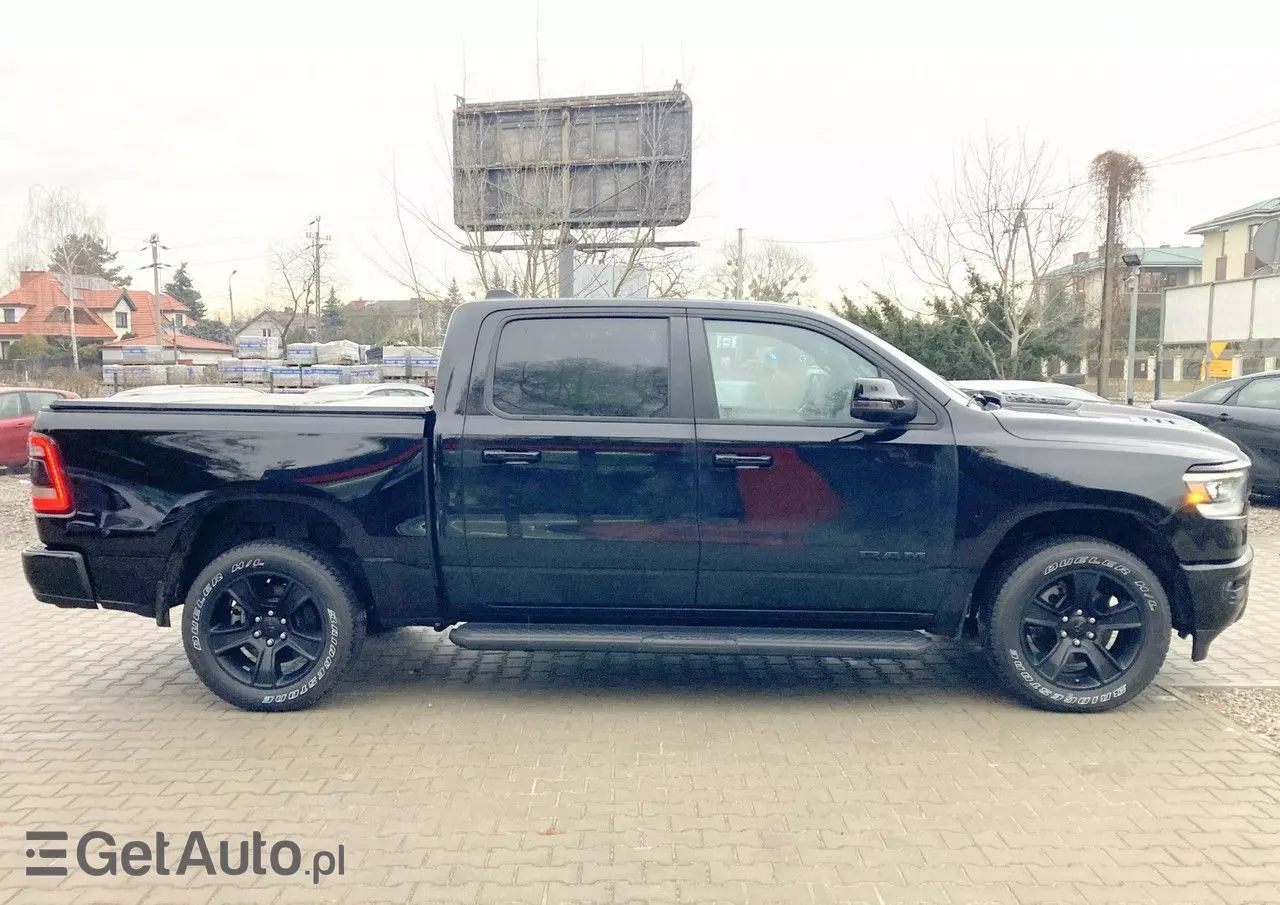 RAM 1500 Crew Cab Sport