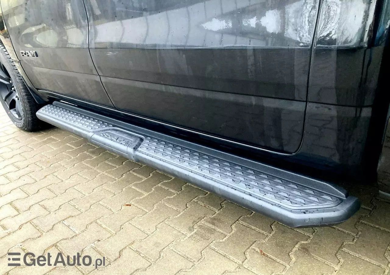 RAM 1500 Crew Cab Sport