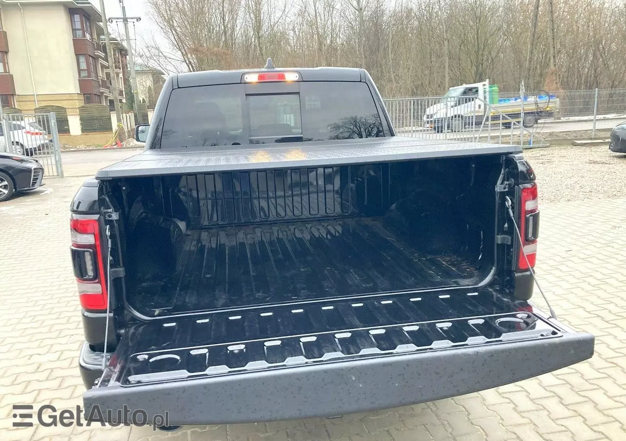 RAM 1500 Crew Cab Sport