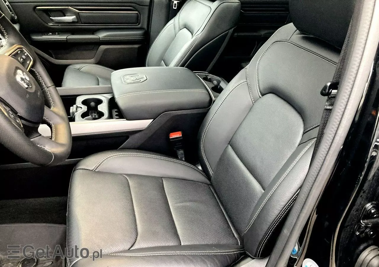 RAM 1500 Crew Cab Sport