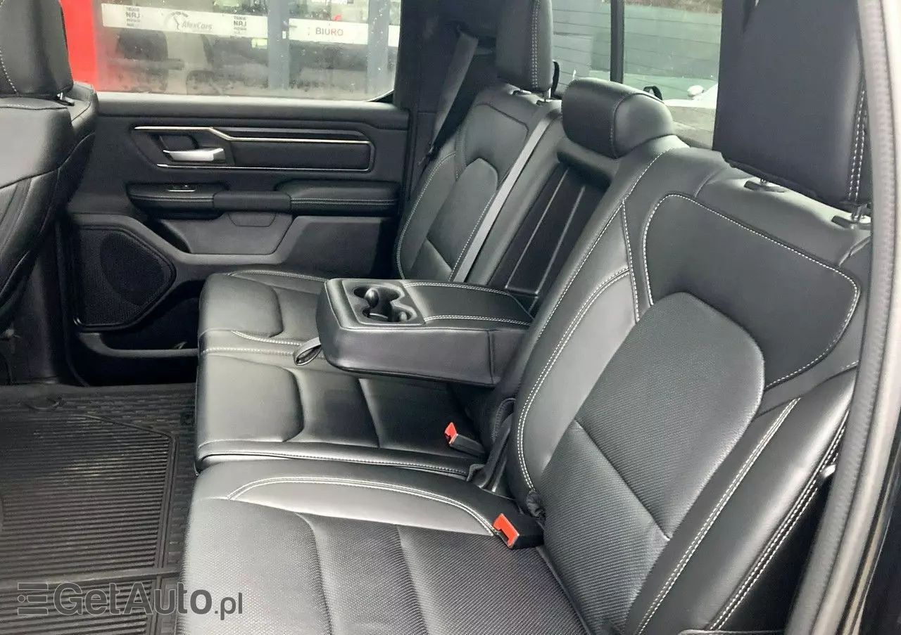 RAM 1500 Crew Cab Sport