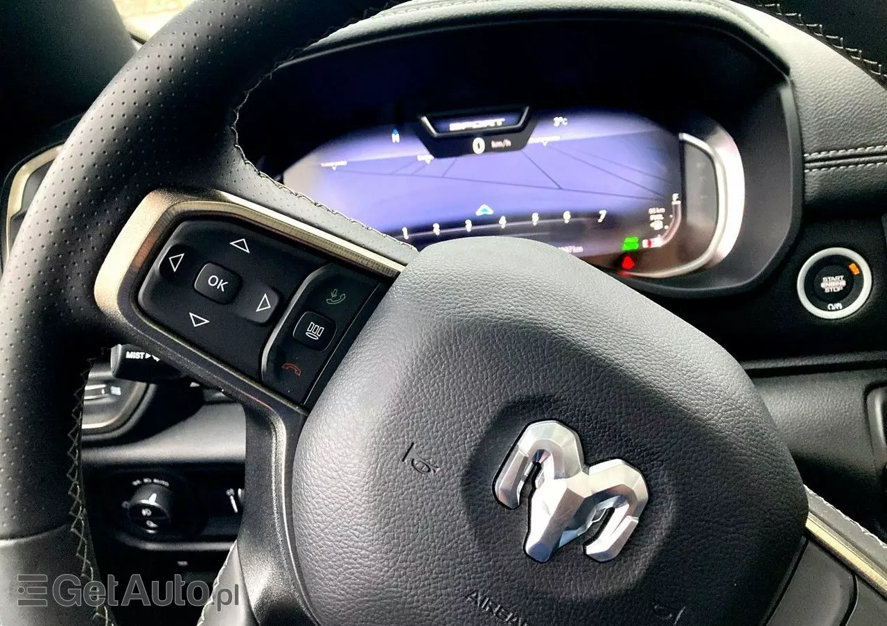 RAM 1500 Crew Cab Sport