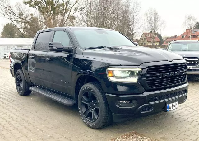 RAM 1500 Crew Cab Sport