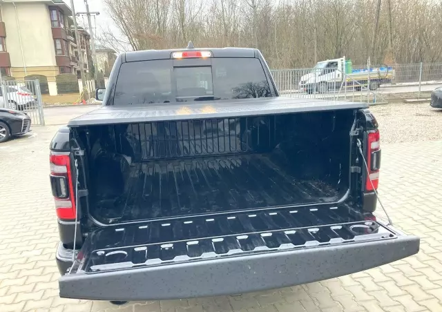 RAM 1500 Crew Cab Sport