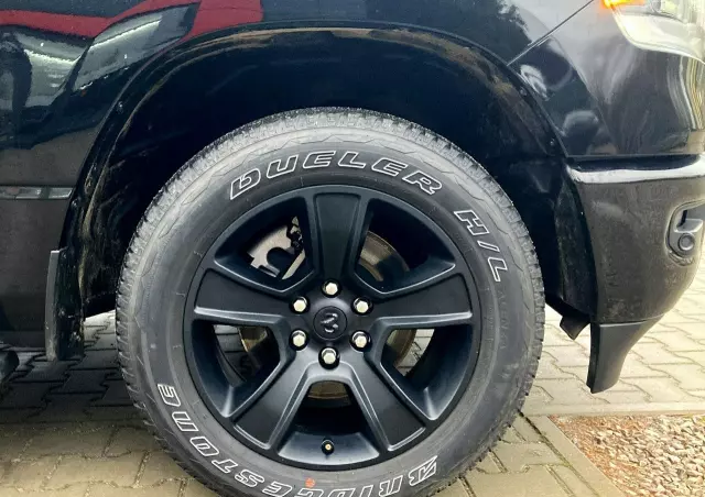 RAM 1500 Crew Cab Sport