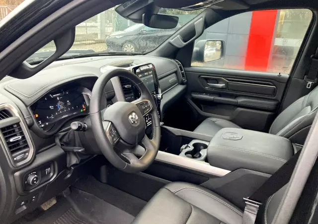 RAM 1500 Crew Cab Sport