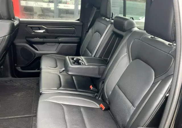 RAM 1500 Crew Cab Sport