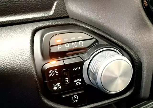 RAM 1500 Crew Cab Sport