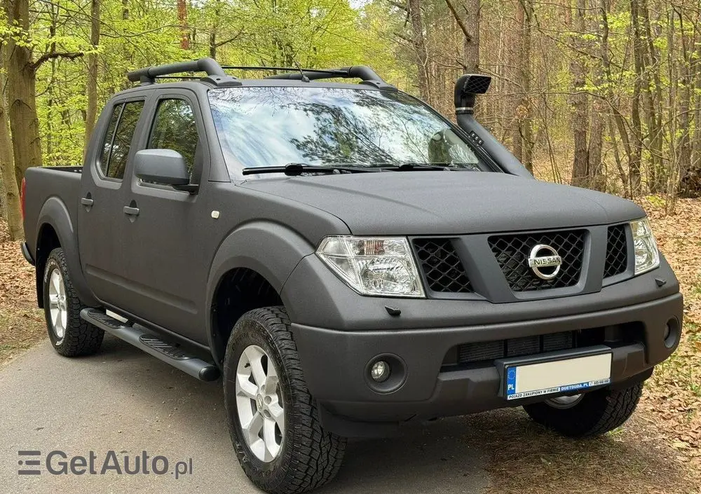 NISSAN Navara 