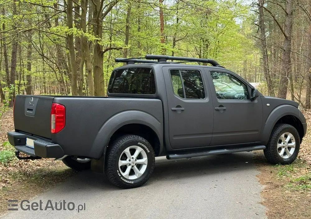 NISSAN Navara 