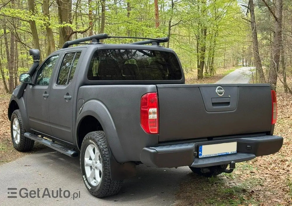 NISSAN Navara 