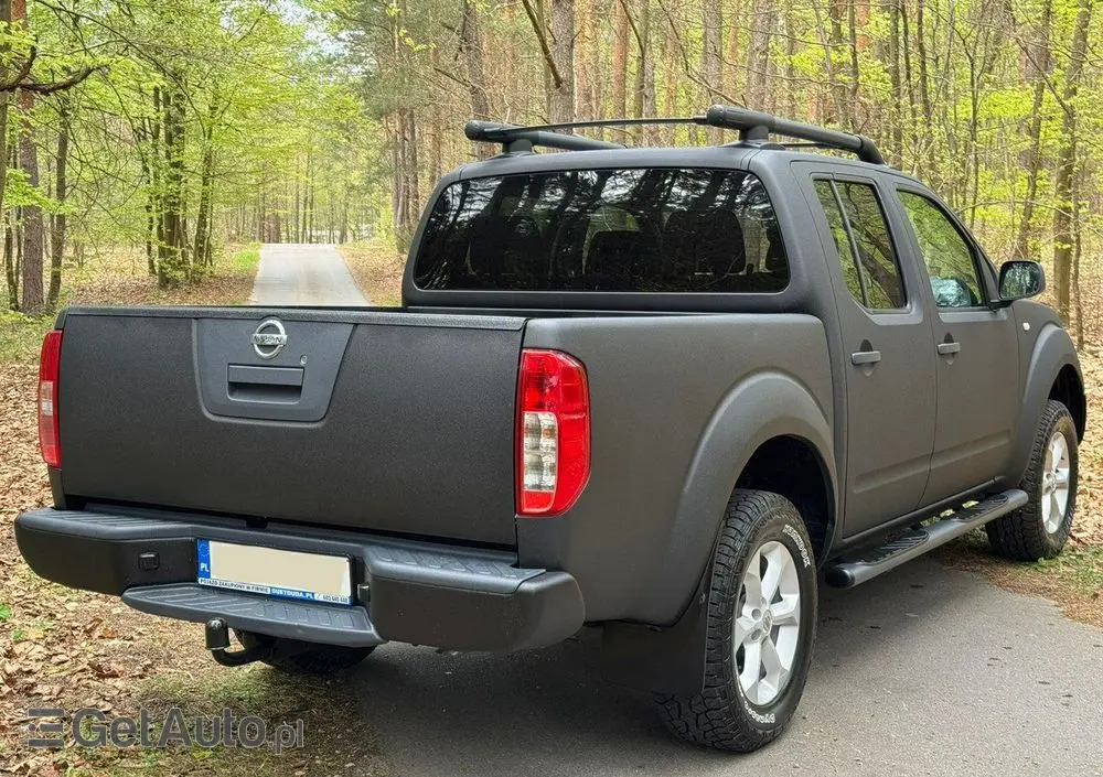 NISSAN Navara 