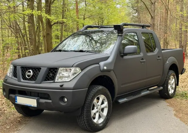 NISSAN Navara 