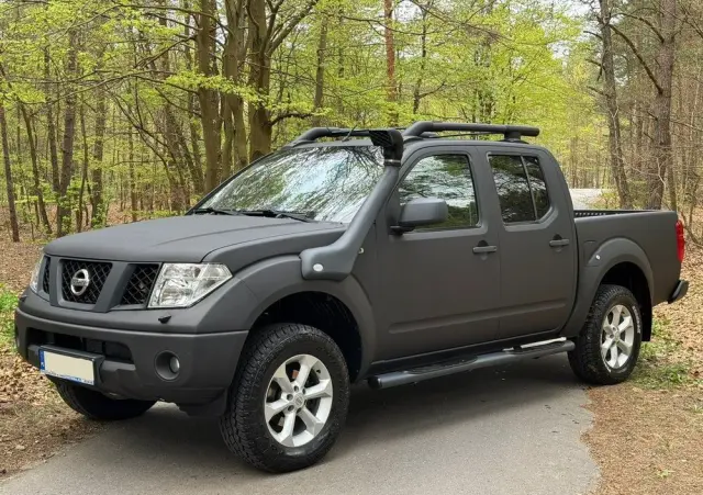 NISSAN Navara 