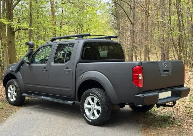 NISSAN Navara 