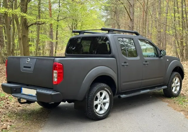 NISSAN Navara 
