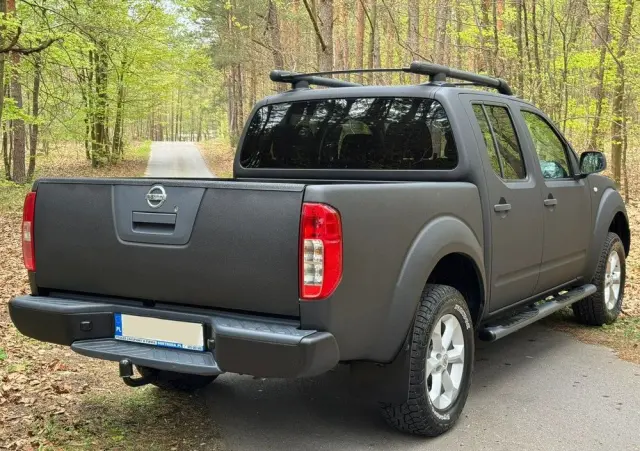 NISSAN Navara 