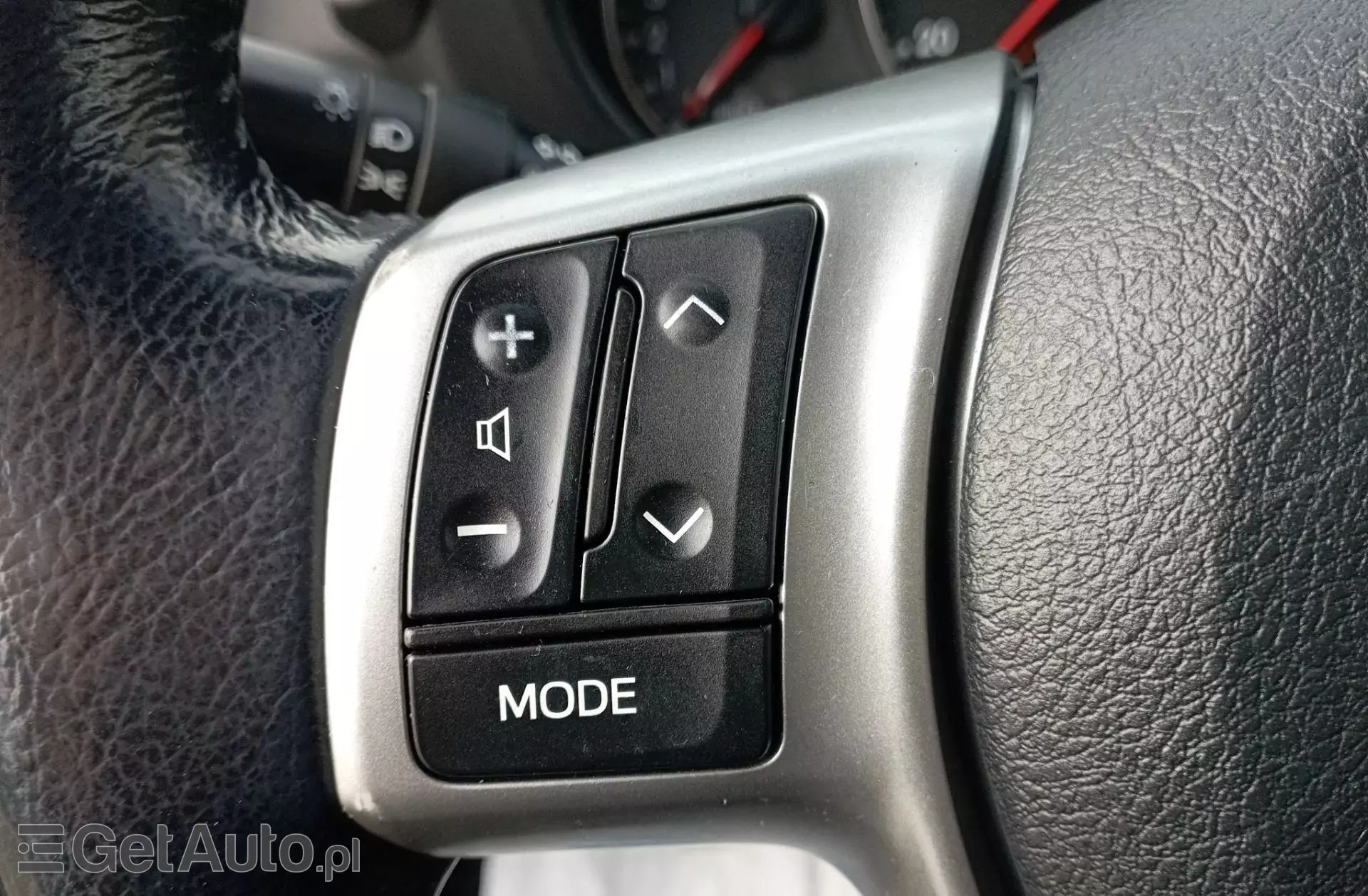 TOYOTA Verso-S 1.33 Dual VVT-i (98 KM)