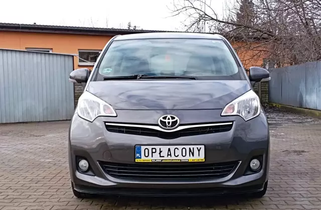 TOYOTA Verso-S 1.33 Dual VVT-i (98 KM)