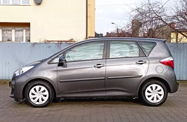 TOYOTA Verso-S 1.33 Dual VVT-i (98 KM)
