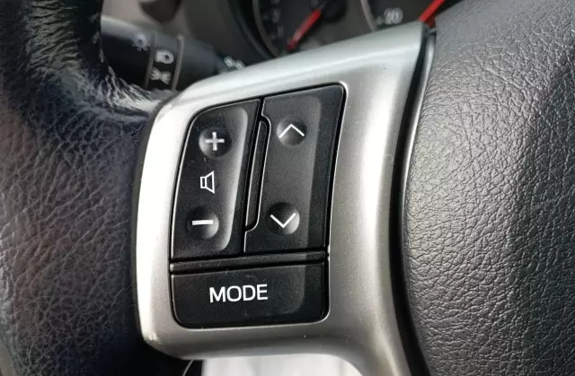 TOYOTA Verso-S 1.33 Dual VVT-i (98 KM)