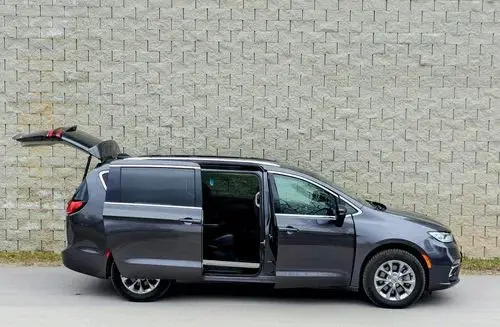CHRYSLER Pacifica 