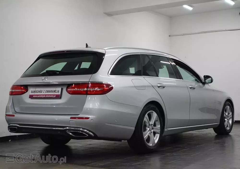 MERCEDES-BENZ Klasa E 220 d T 9G-TRONIC