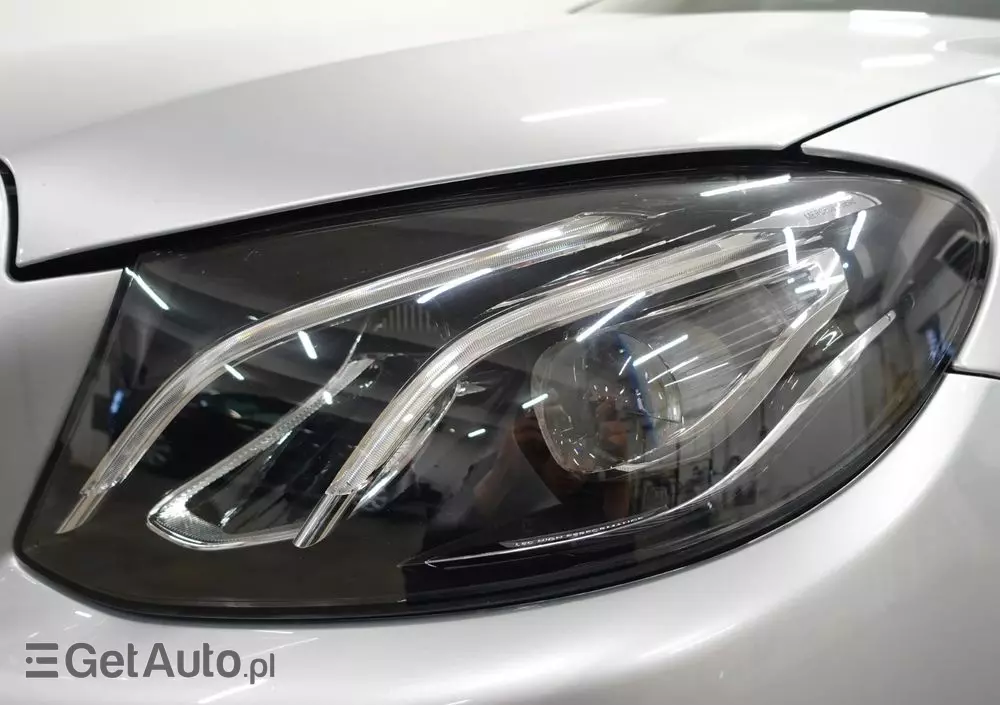 MERCEDES-BENZ Klasa E 220 d T 9G-TRONIC