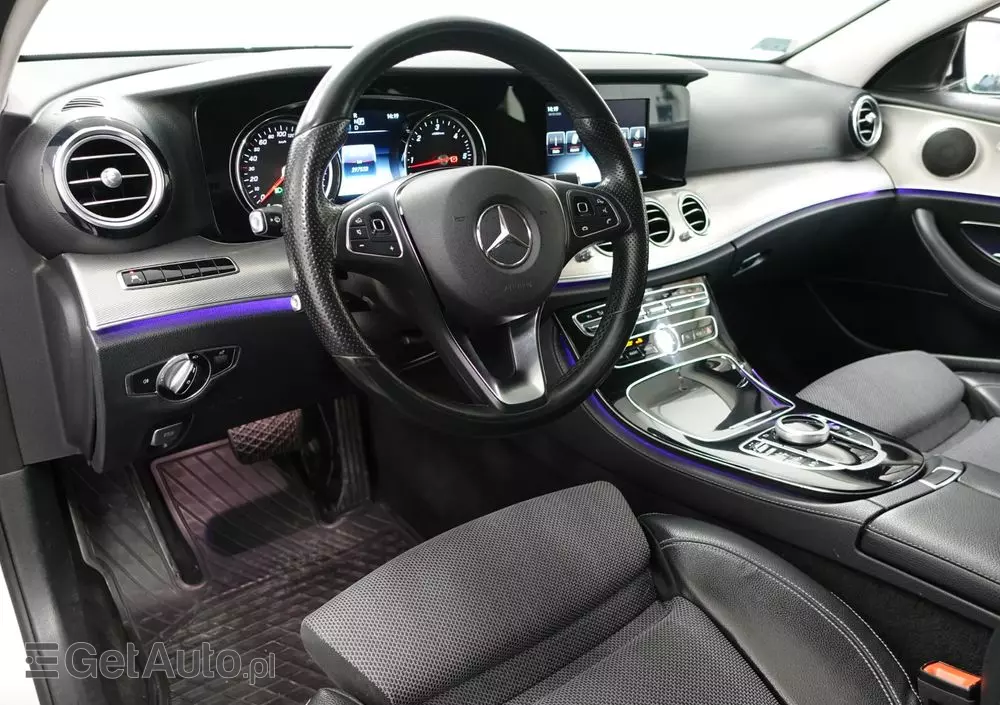 MERCEDES-BENZ Klasa E 220 d T 9G-TRONIC