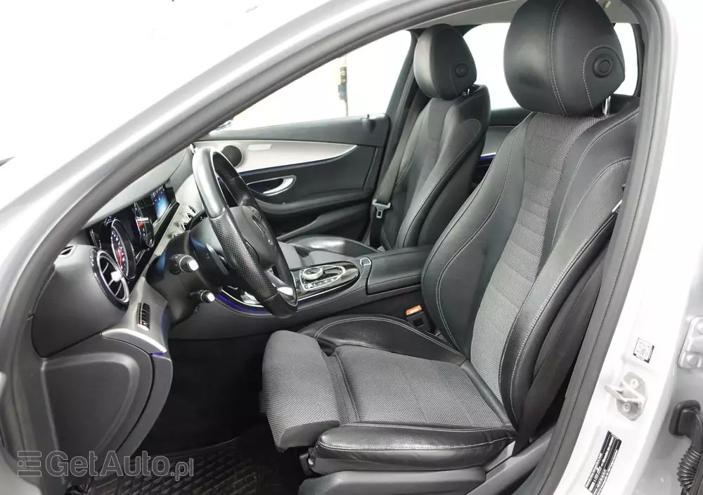 MERCEDES-BENZ Klasa E 220 d T 9G-TRONIC