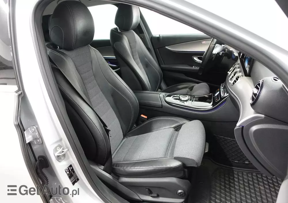 MERCEDES-BENZ Klasa E 220 d T 9G-TRONIC