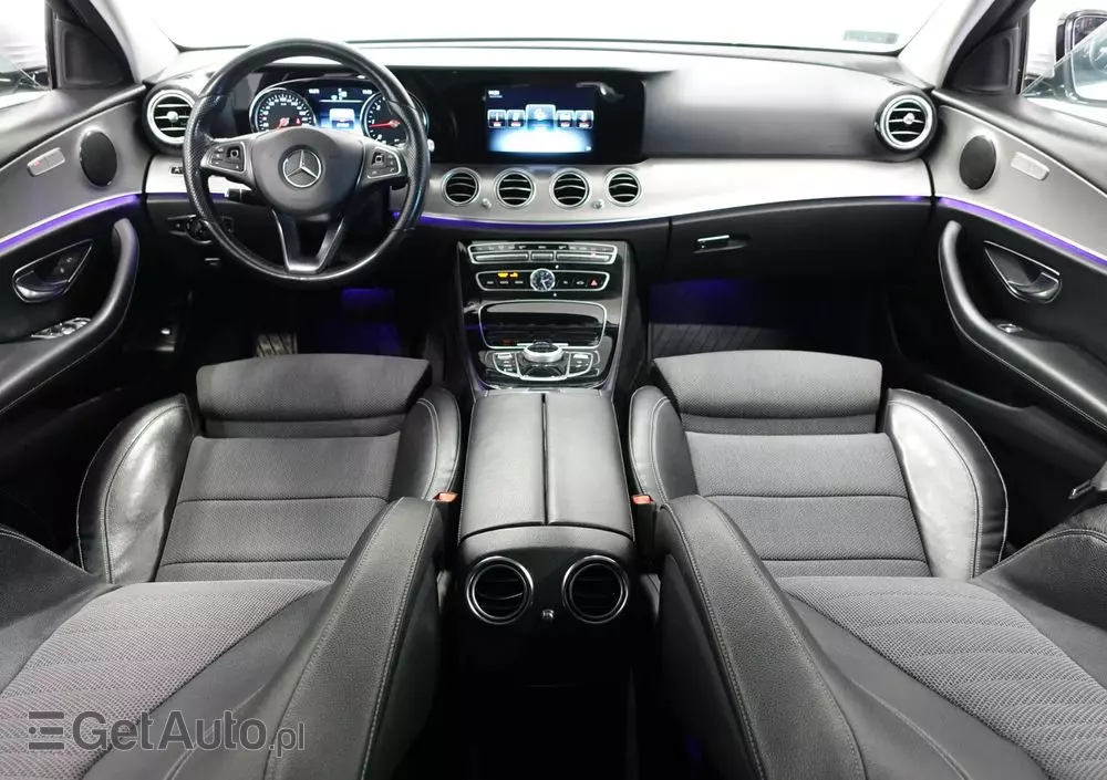MERCEDES-BENZ Klasa E 220 d T 9G-TRONIC