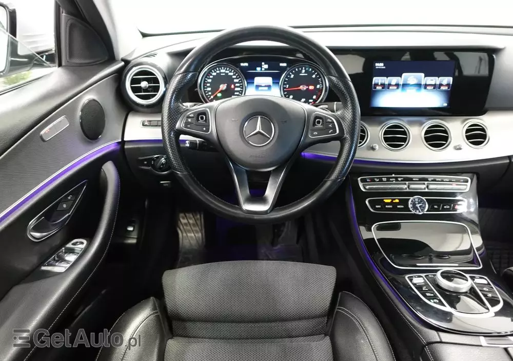 MERCEDES-BENZ Klasa E 220 d T 9G-TRONIC