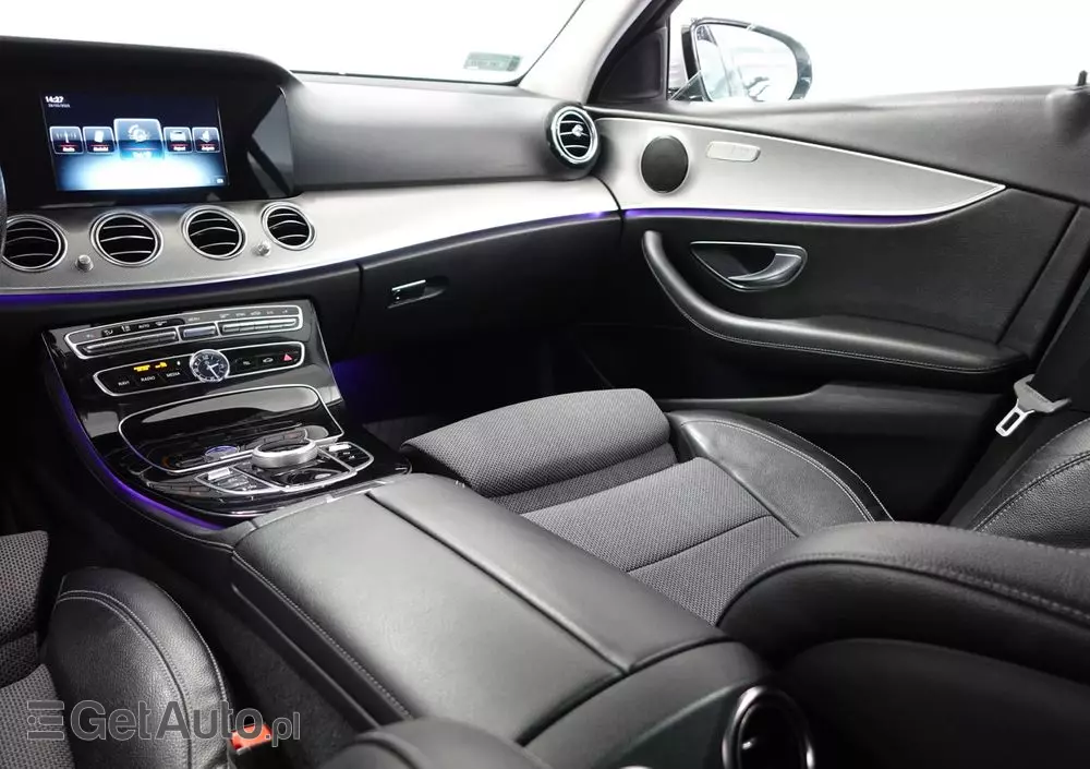 MERCEDES-BENZ Klasa E 220 d T 9G-TRONIC