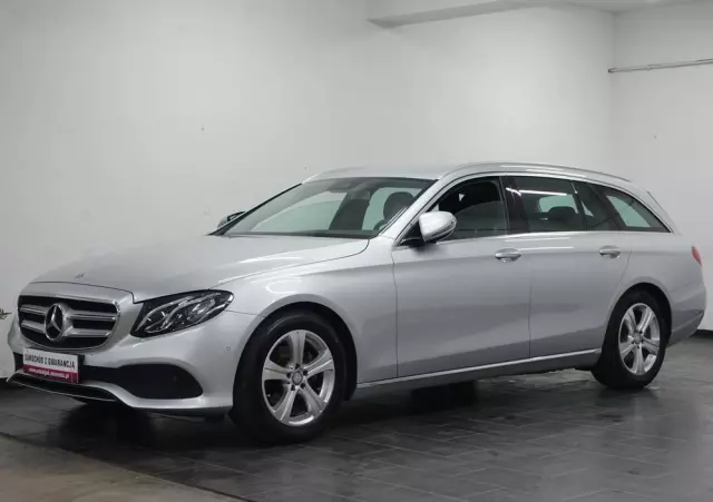 MERCEDES-BENZ Klasa E 220 d T 9G-TRONIC