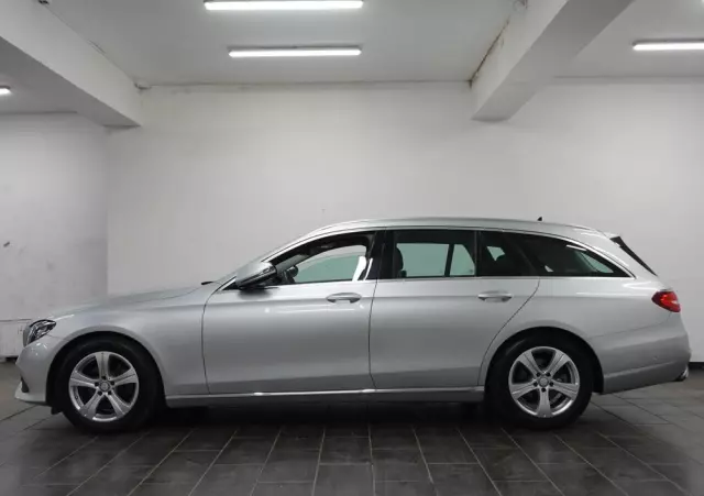 MERCEDES-BENZ Klasa E 220 d T 9G-TRONIC