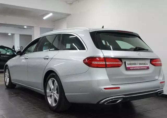 MERCEDES-BENZ Klasa E 220 d T 9G-TRONIC