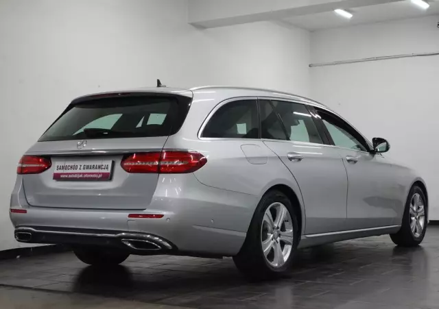 MERCEDES-BENZ Klasa E 220 d T 9G-TRONIC
