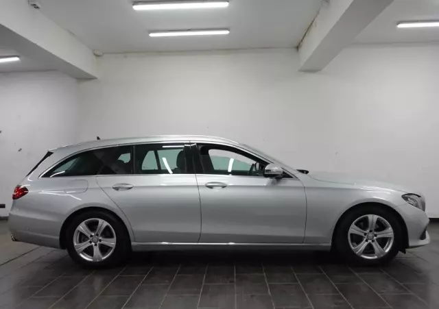 MERCEDES-BENZ Klasa E 220 d T 9G-TRONIC