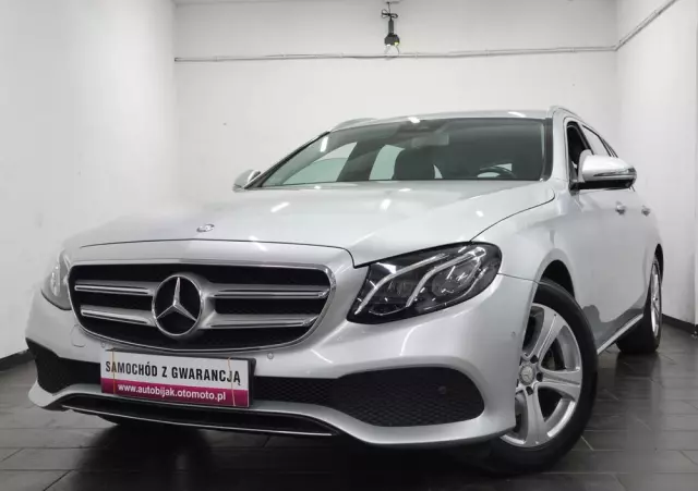 MERCEDES-BENZ Klasa E 220 d T 9G-TRONIC