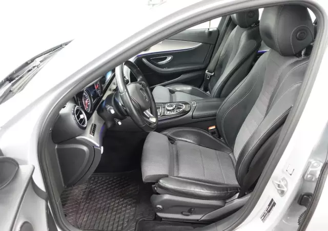 MERCEDES-BENZ Klasa E 220 d T 9G-TRONIC