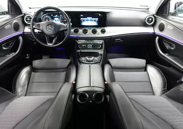 MERCEDES-BENZ Klasa E 220 d T 9G-TRONIC