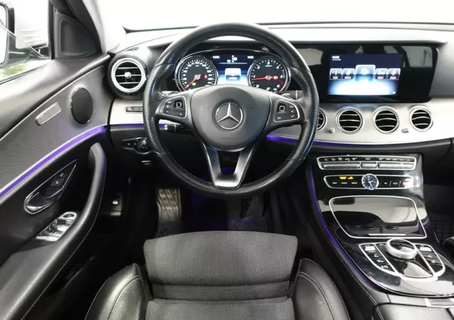 MERCEDES-BENZ Klasa E 220 d T 9G-TRONIC