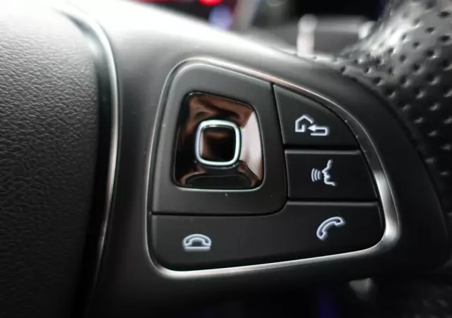 MERCEDES-BENZ Klasa E 220 d T 9G-TRONIC